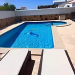 Con Piscinas Privadas Junto Al Mar *