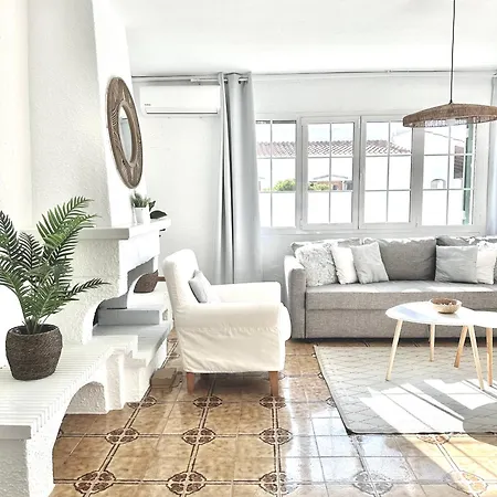 Feriehus Con Piscinas Privadas Junto Al Mar