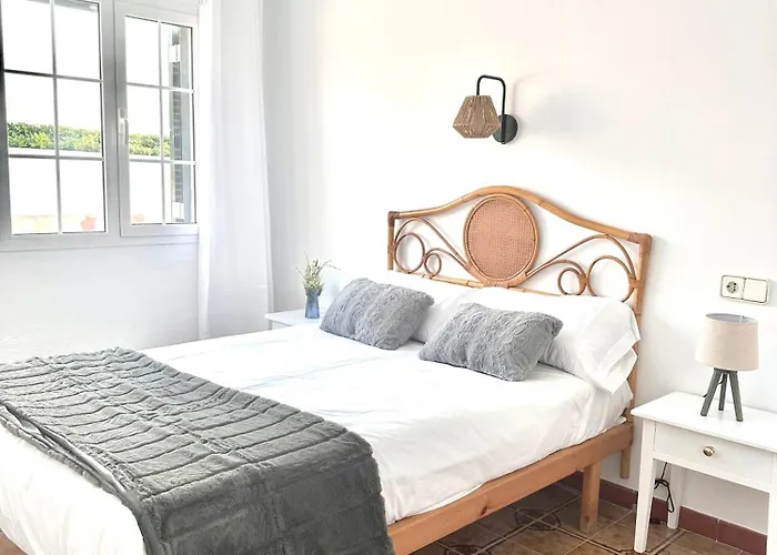 Tatil Evi Con Piscinas Privadas Junto Al Mar Cala en Bosch