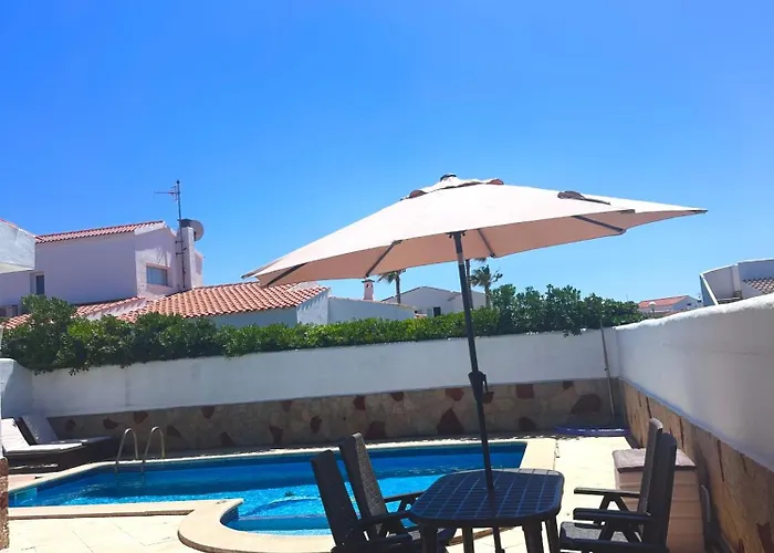 Con Piscinas Privadas Junto Al Mar