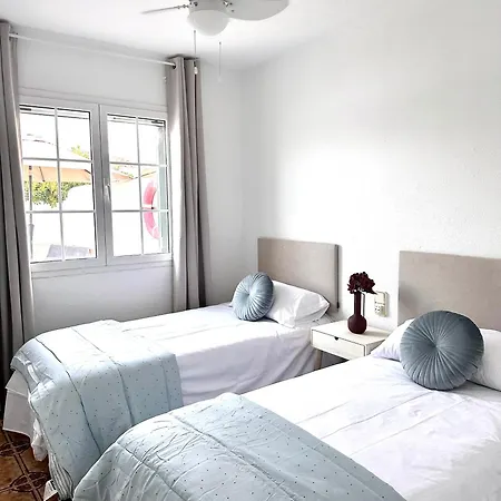 Con Piscinas Privadas Junto Al Mar Holiday home Cala'N Bosch (Menorca)
