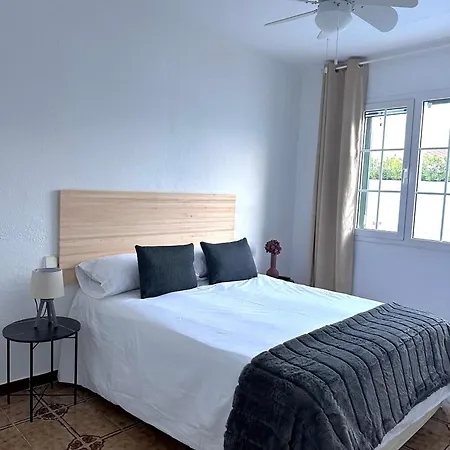Con Piscinas Privadas Junto Al Mar Holiday home *