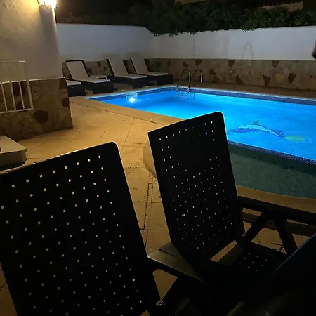 Con Piscinas Privadas Junto Al Mar *