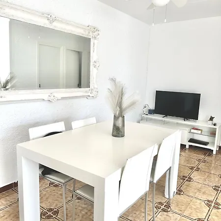 Con Piscinas Privadas Junto Al Mar 卡兰博希