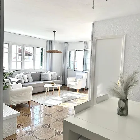 Con Piscinas Privadas Junto Al Mar 度假居 卡兰博希