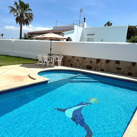 Prázdninový dům Con Piscinas Privadas Junto Al Mar *